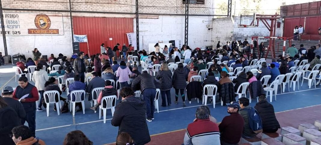 Por 240 votos CEDEMS anuncio fin del paro docente
