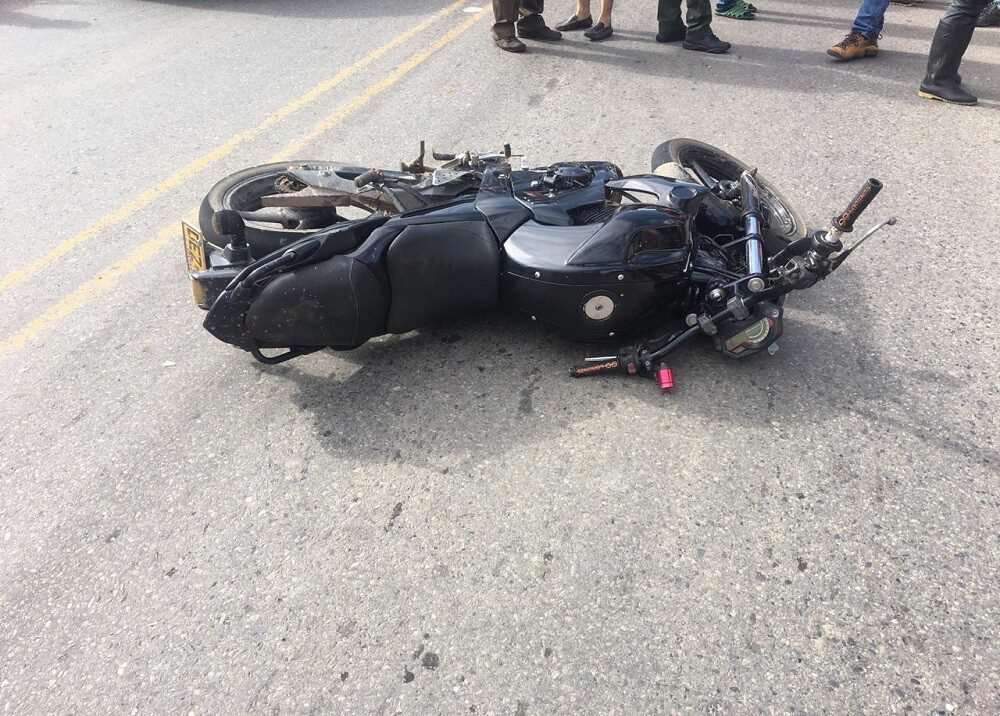 En Tilcara, un joven en moto chocó contra un poste y murió