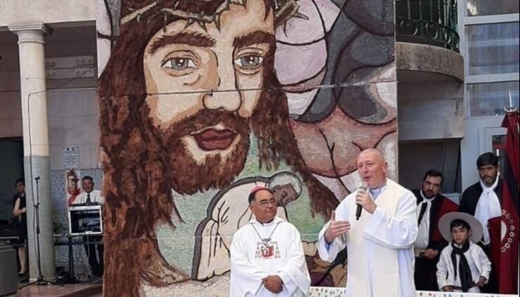 El Colegio Belgrano de Salta recibió una ermita de Tilcara