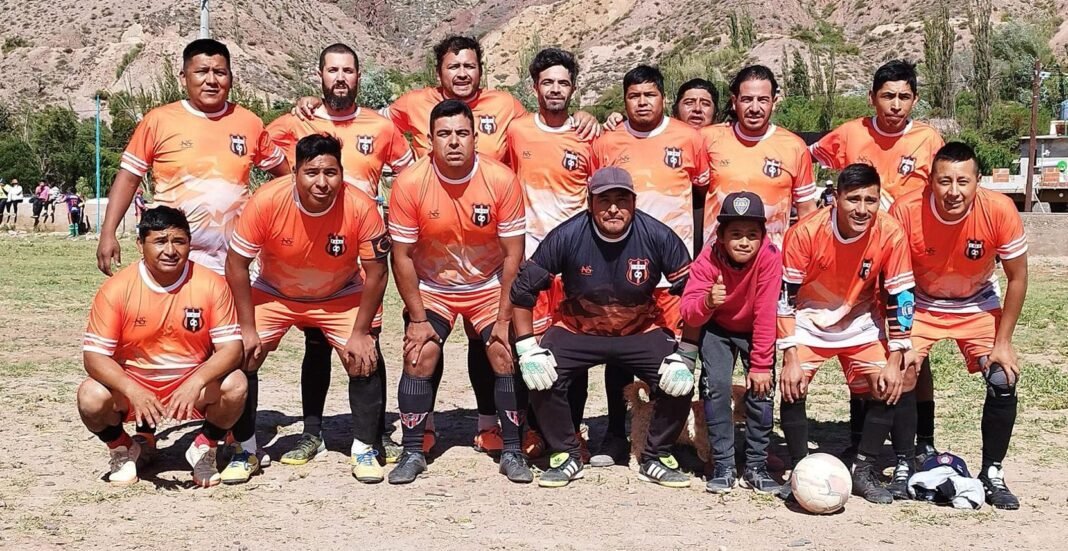 Radio Estación Campeón del Veterano Estándar de Tilcara