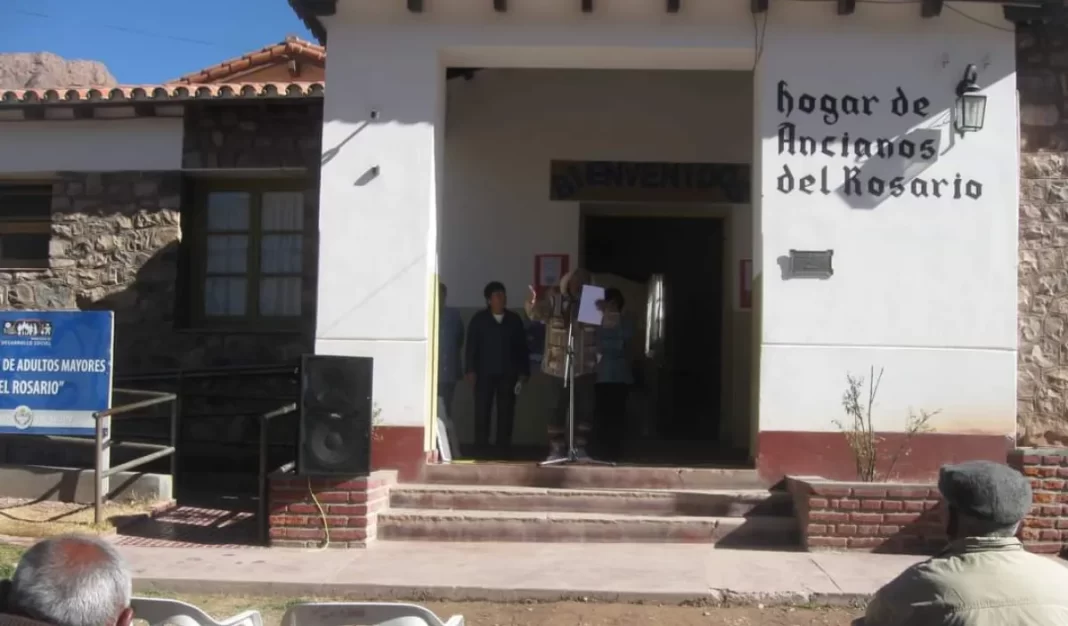 Grave denuncia de maltrato contra adultos mayores: «Los golpean y les echan raid» (AUDIO)