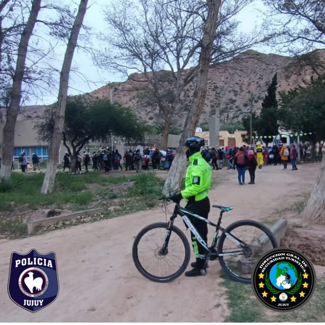 La División de Policía Turistica UR-3 participó de la cobertura de seguridad en Tumbaya infotilcara