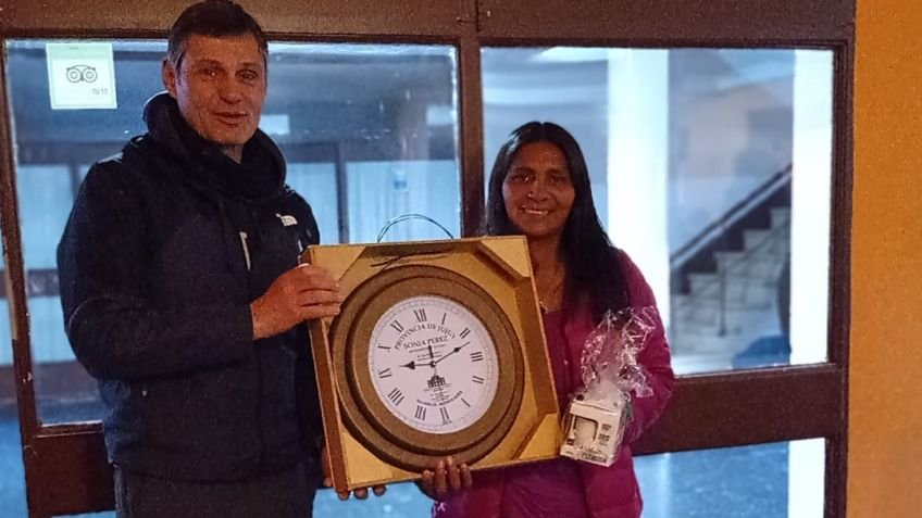 La intendenta de Tilcara recibió un presente enviado por la municipalidad de Saladillo