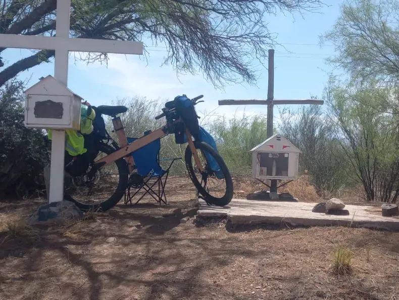 Llega la bicicleta de madera desde San Juan a Tilcara