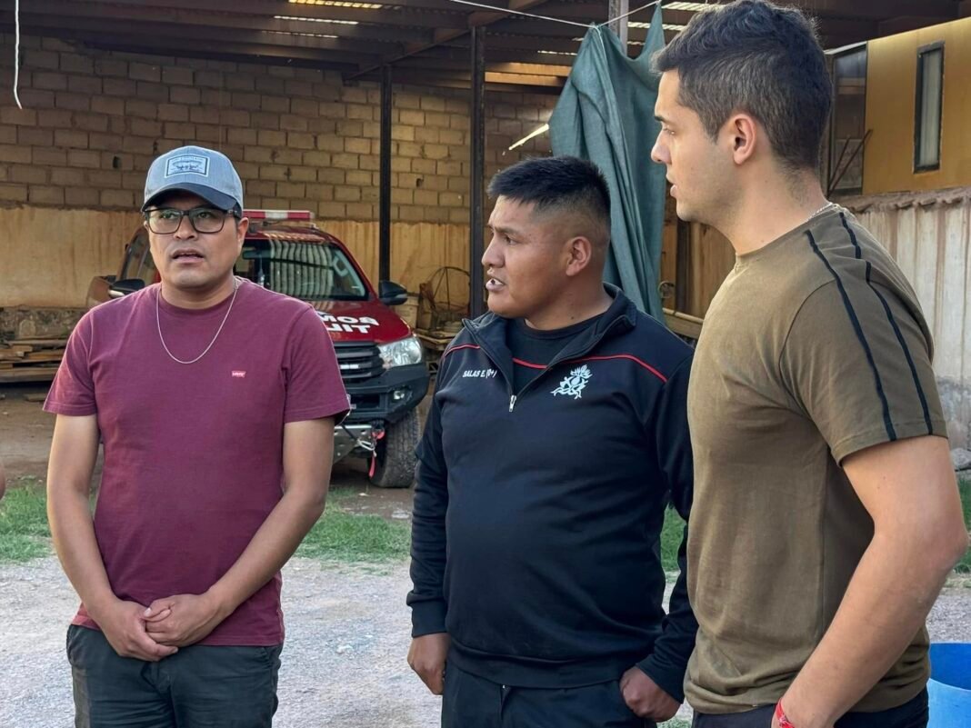 Entrega de Chalecos a los Bomberos Voluntarios de Tilcara