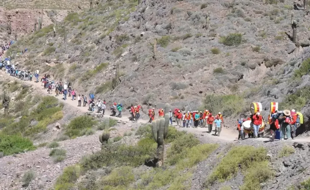 GIRSU Jujuy Peregrinación a Punta Corral: Concurso de bandas de sikuris para reducir residuos plásticos
