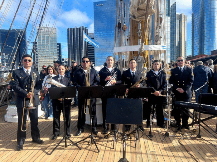 En tierras lejanas militar busca hacer vibrar Noruega con música jujeña